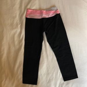 Lululemon Size 4 black crop w/ pink & white waist